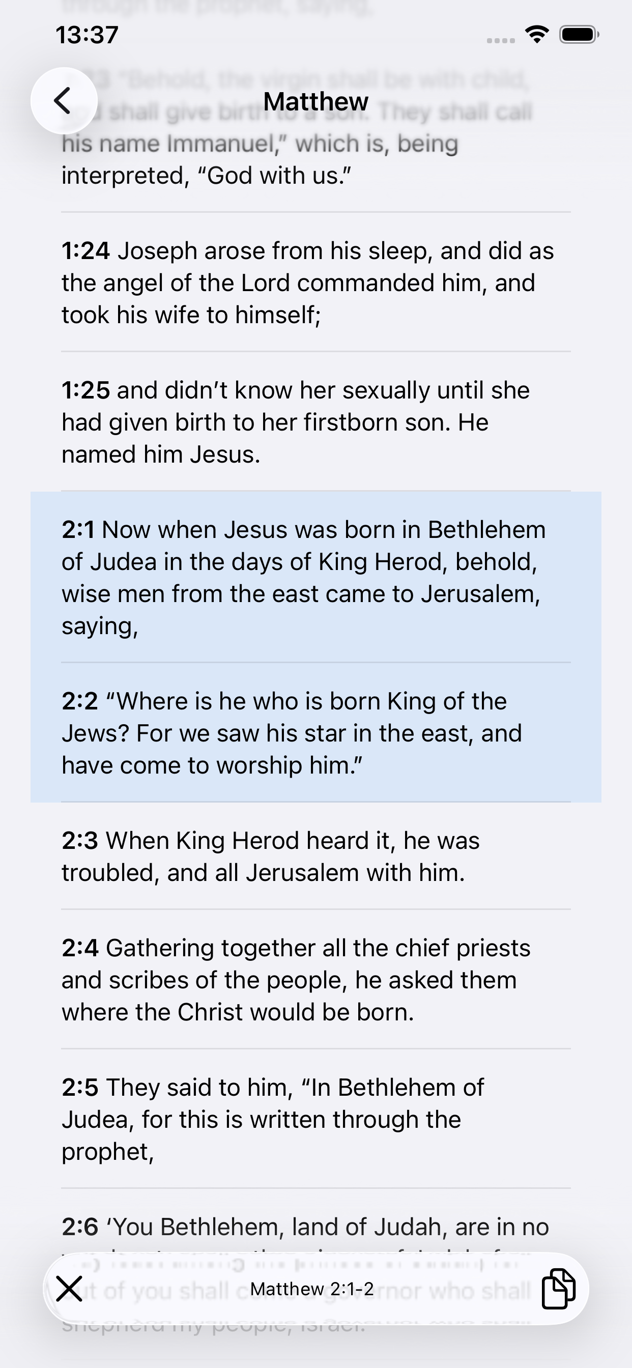 VerseWell chapter reader with selected verses and bottom toolbar